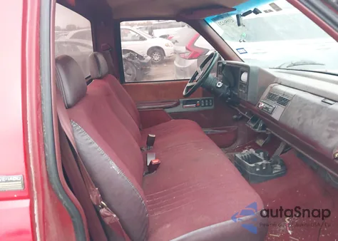 1990 Chevrolet Gmt-400 C2500 z USA, uszkodzony, nr VIN 1GCFC24K3LE228526